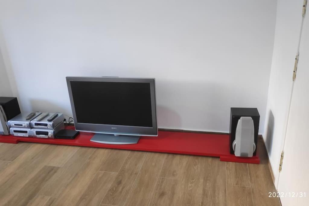 Precioso Apartamento Con Magnifico Patio. Sant Feliu de Llobregat Ngoại thất bức ảnh