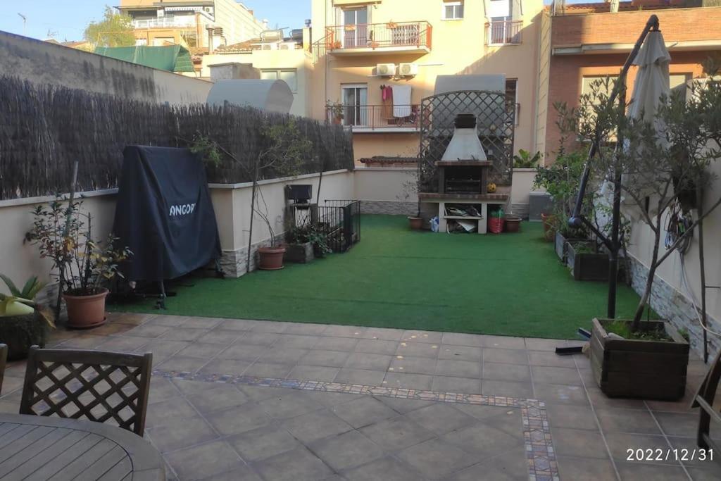 Precioso Apartamento Con Magnifico Patio. Sant Feliu de Llobregat Ngoại thất bức ảnh